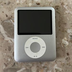 Apple iPod Nano 3rd generation (4GB)